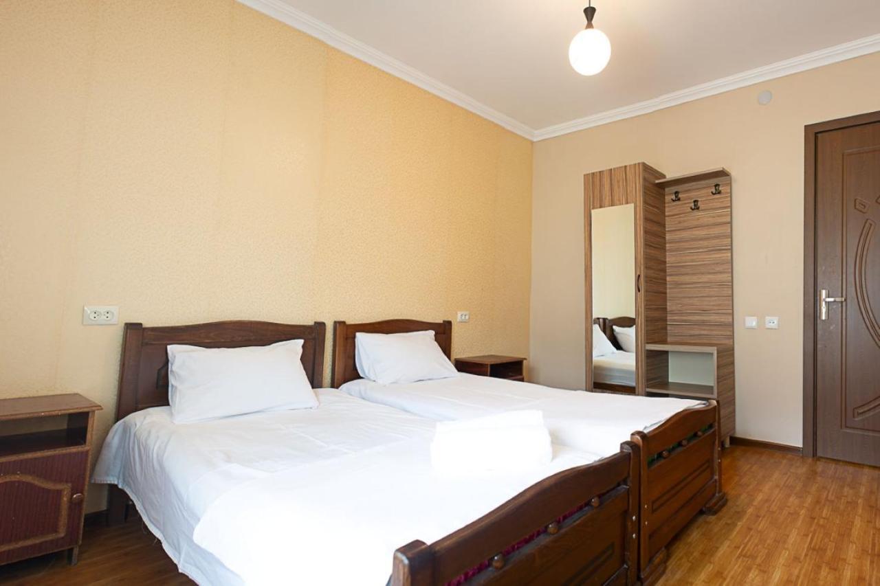 Mestia Residence Bagian luar foto